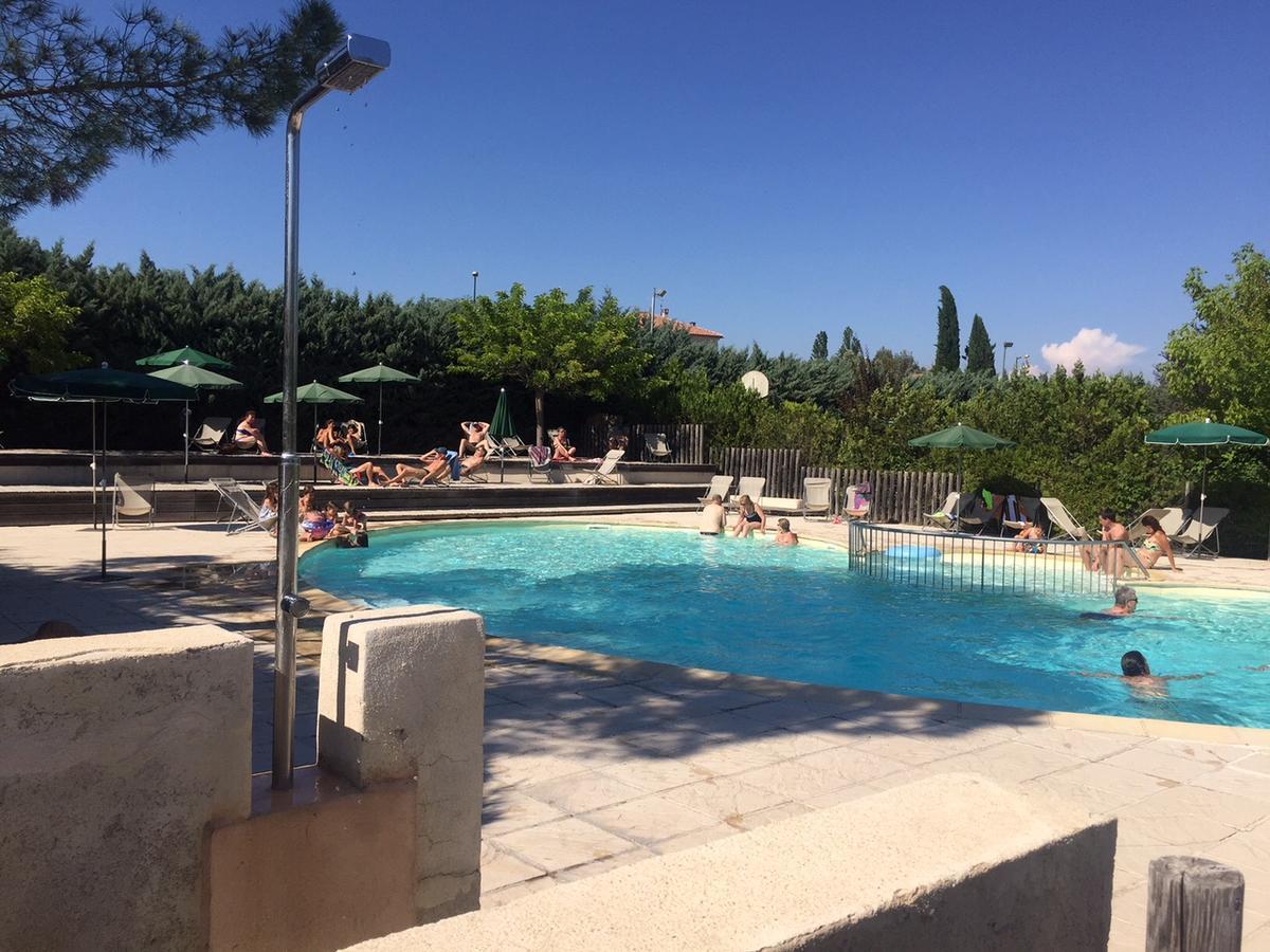 ホテルCamping Forcalquier Les Routes De Provence エクステリア 写真