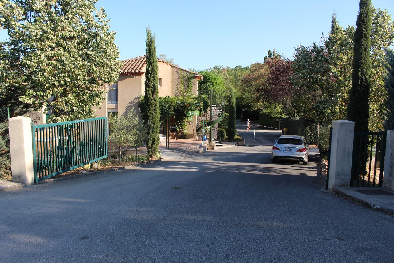 ホテルCamping Forcalquier Les Routes De Provence エクステリア 写真
