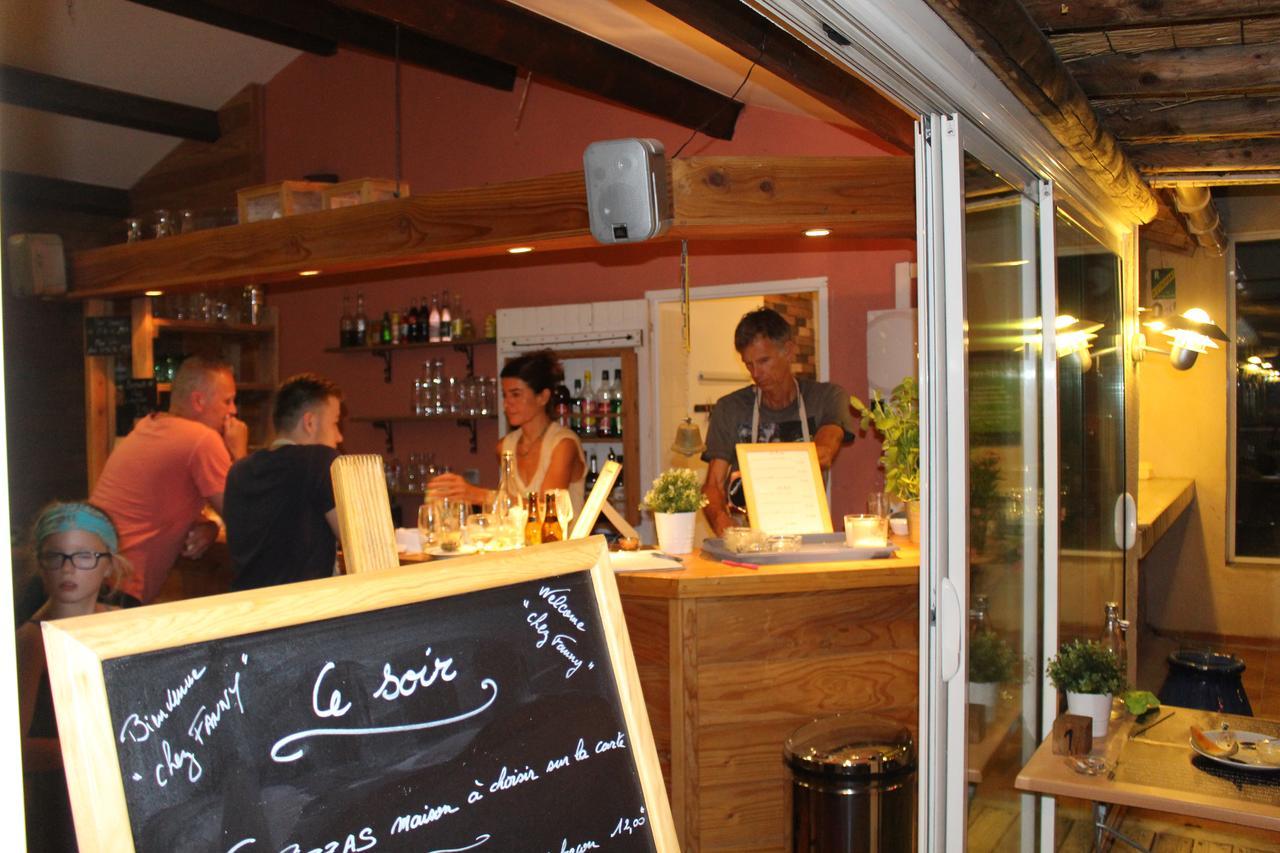ホテルCamping Forcalquier Les Routes De Provence エクステリア 写真